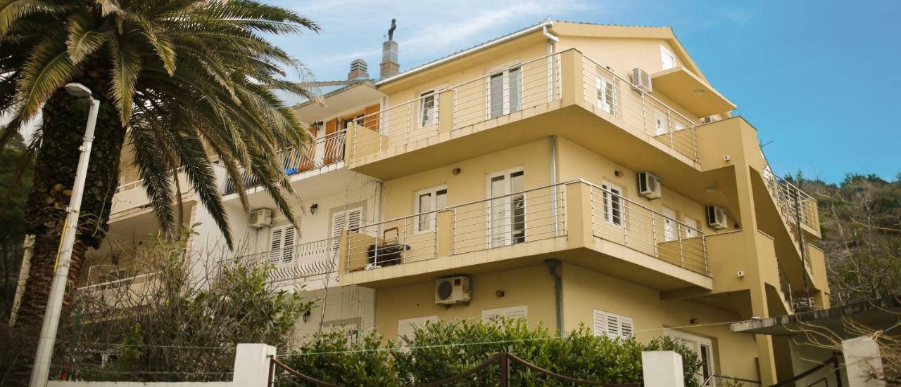 Apartments Alma Подгора Екстериор снимка