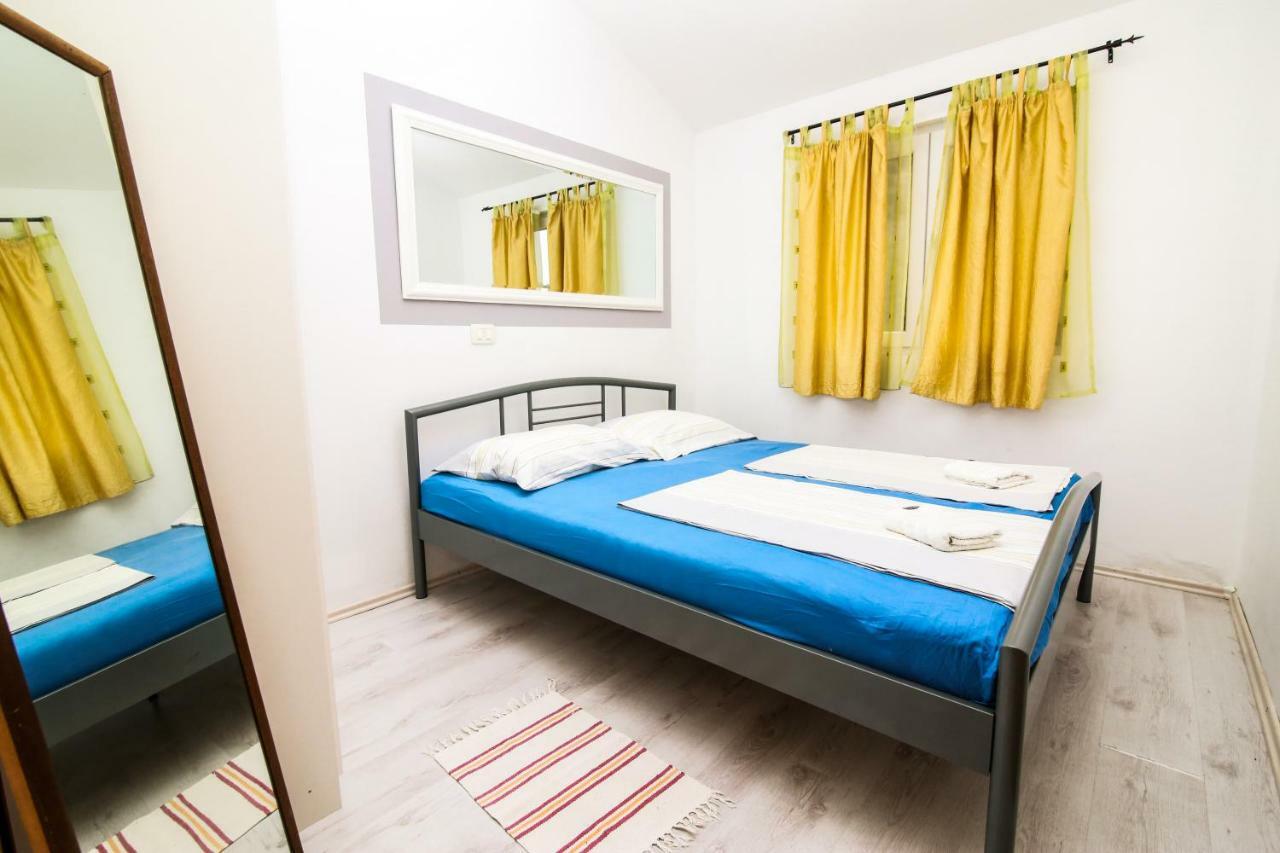 Apartments Alma Подгора Екстериор снимка
