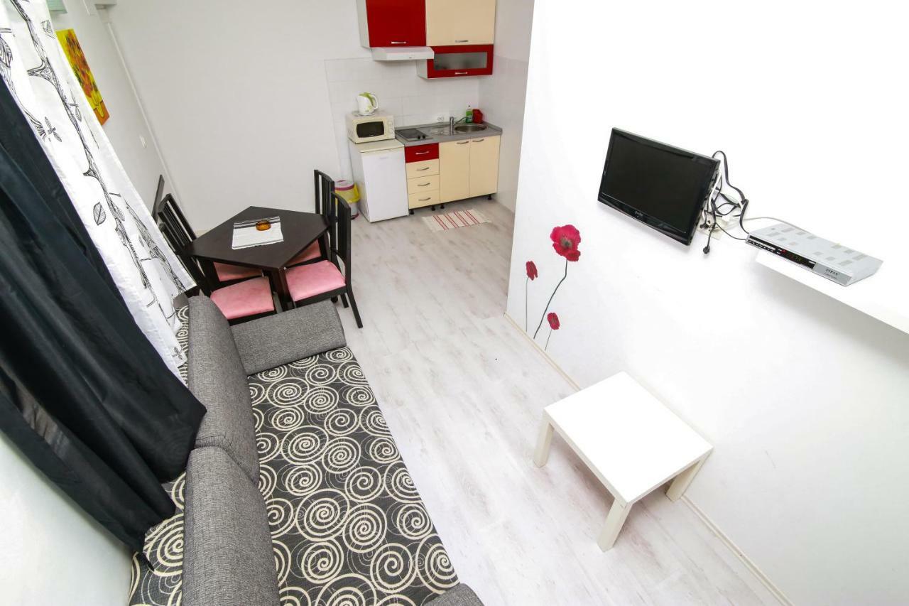Apartments Alma Подгора Екстериор снимка