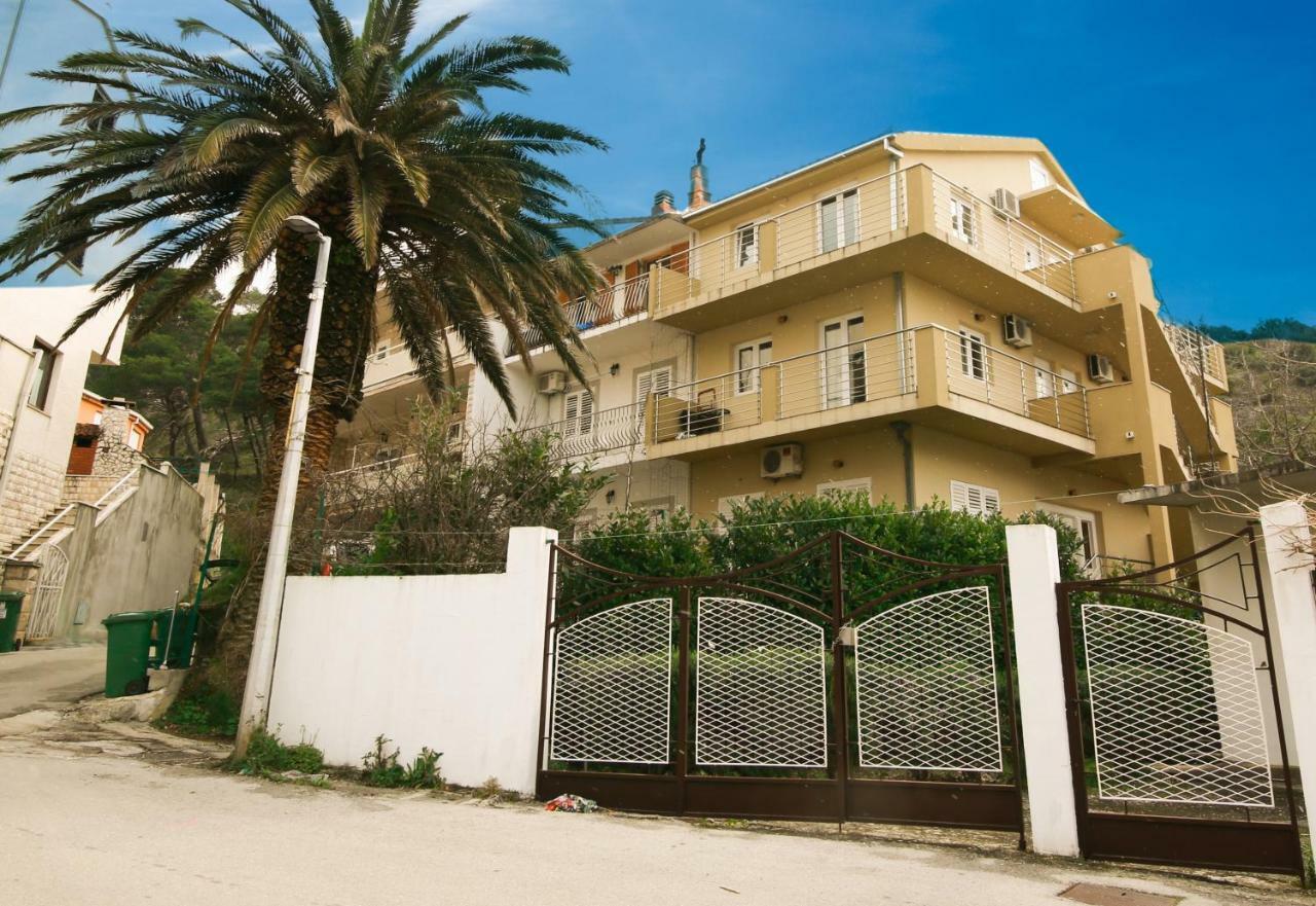 Apartments Alma Подгора Екстериор снимка